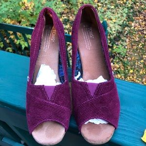 Toms Wedge - peep toe, size 8